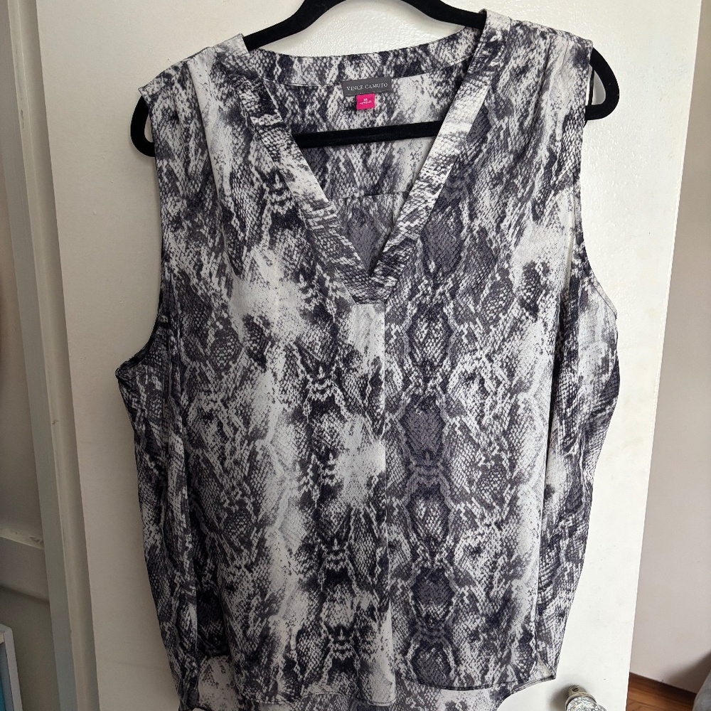 Vince Camuto black and white snake print blouse